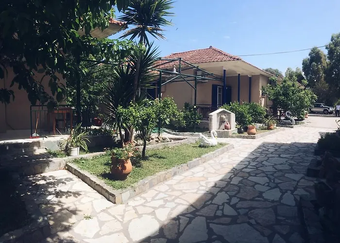Faros Apartment *